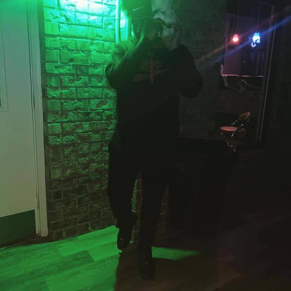 Meet your Posher, Benjamin - Picture 1 of 1